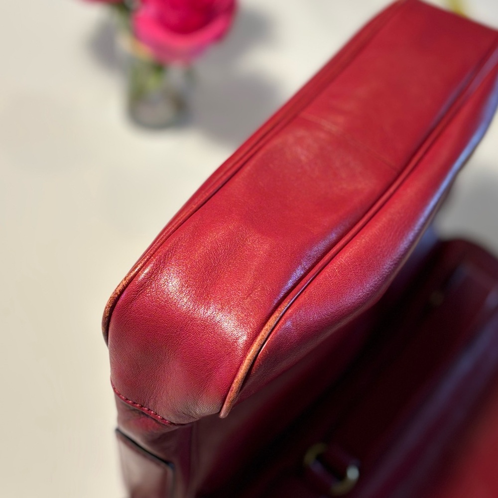 Fossil Red Leather Crossbody • Gold Turn‑Lock • Top Handle - Picture 15 of 16